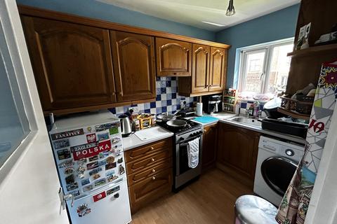 1 bedroom ground floor flat to rent, Badgers Walk, Brislington, Bristol BS4