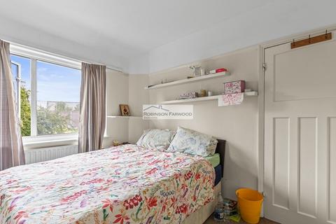 undefined, Hill Rise, Greenford
