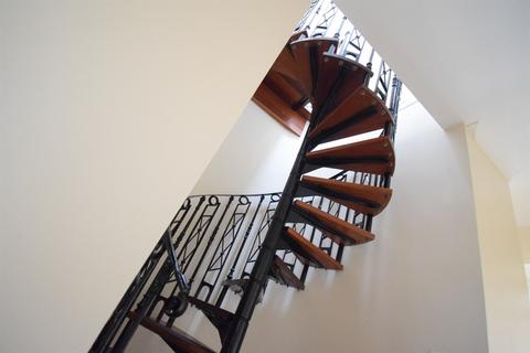 4 bedroom apartment to rent, The Golden Hind, St.Marys Well Bay Road, Swanbridge
