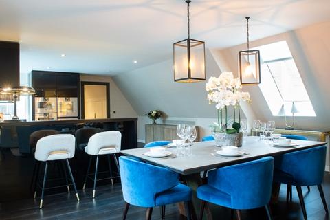 2 bedroom flat to rent, Duke Street W1