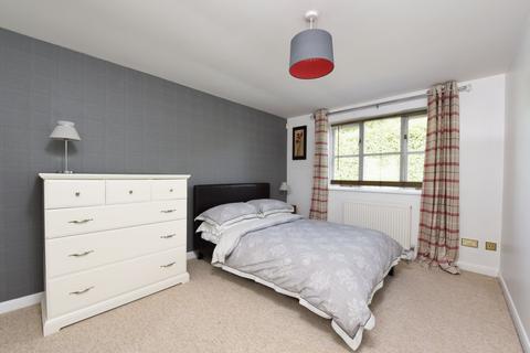 2 bedroom apartment to rent, Birch Avenue, Fleet, GU51