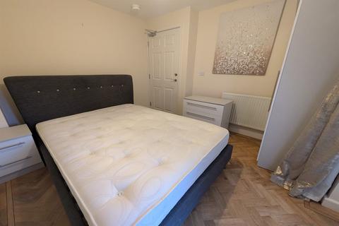 undefined, Room 2 @ Cartwright Way, Beeston, NG9 1RL