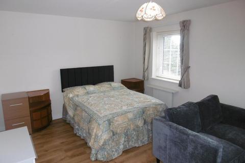 1 bedroom in a house share to rent, Room 5 @ Cartwright Way, Beeston, NG9 1RL