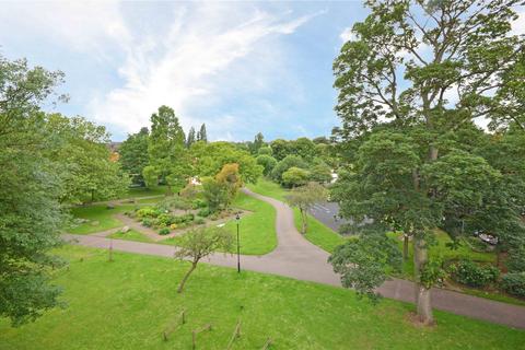 2 bedroom flat to rent, Hemstal Road, West Hampstead, London, NW6