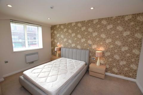 2 bedroom flat to rent, Lloyd Street, Altrincham, Greater Manchester, WA14