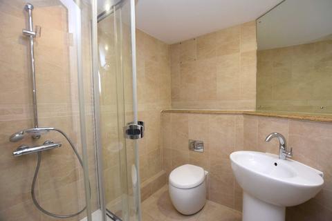 2 bedroom flat to rent, Lloyd Street, Altrincham, Greater Manchester, WA14