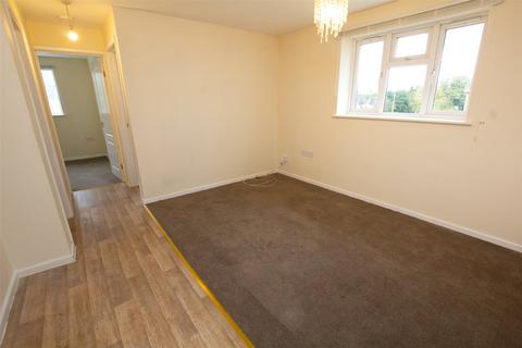 2 bedroom maisonette to rent, Kingham Drive, Carterton, Oxfordshire, OX18