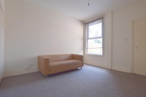 1 bedroom flat to rent, Birrell Road, Forest Fields