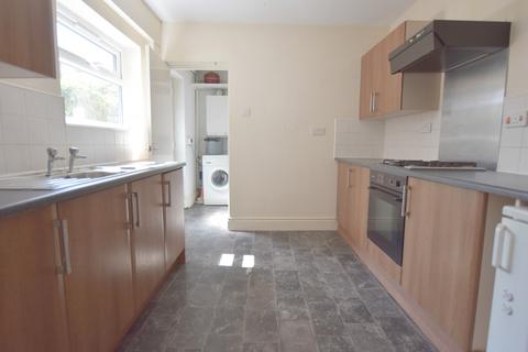 1 bedroom flat to rent, Birrell Road, Forest Fields