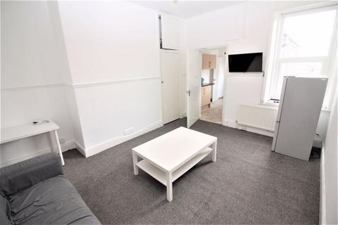 1 bedroom in a flat share to rent, Hampstead Road, Newcastle Upon Tyne NE4