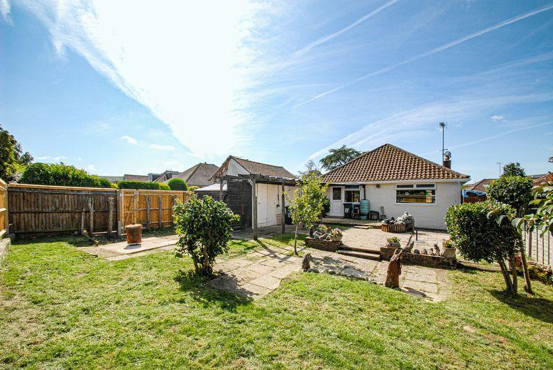 Dale Avenue, Hassocks 3 bed detached bungalow £480,000