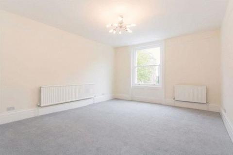 4 bedroom apartment to rent, Finchley Road, St Johns Wood, NW8