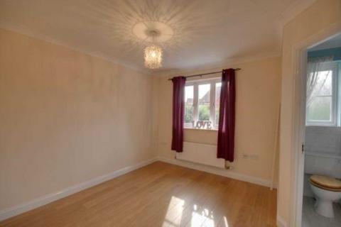 2 bedroom terraced house to rent, Mayfly Close, Ipswich