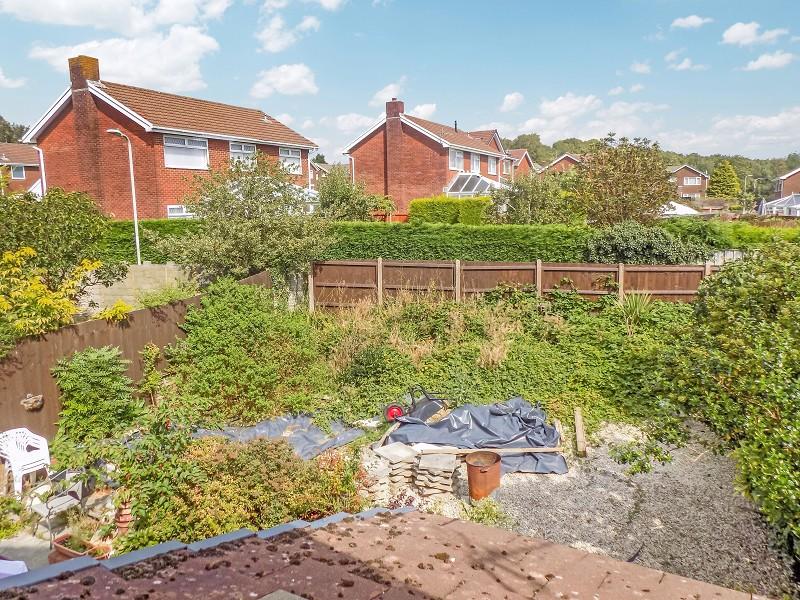 Priory Oak, Brackla, Bridgend. CF31 2HZ 3 bed detached house £254,950