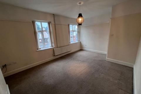 3 bedroom flat to rent, 1B Dillwyn Road Sketty Swansea