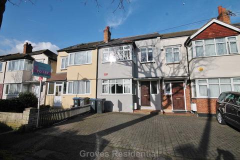 3 bedroom terraced house to rent, Cromwell Avenue, New Malden