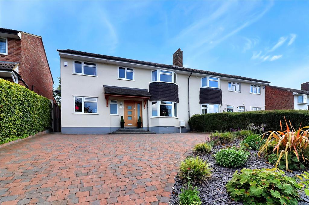 Kindersley Way, Abbots Langley, Hertfordshire, WD5 4 bed house £800,000