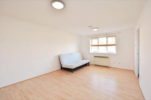 Studio to rent, Telegraph Place, Isle of Dogs, London, E14