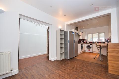 4 bedroom terraced house to rent, Haldane Road, East Ham, London, London, E6