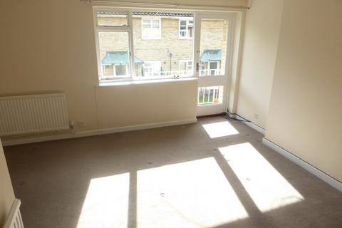 2 bedroom maisonette to rent, Montague Place, Basingstoke RG21