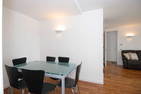 2 bedroom apartment to rent, New Providence Wharf, 1 Fairmont Avenue, Docklands, London, E14