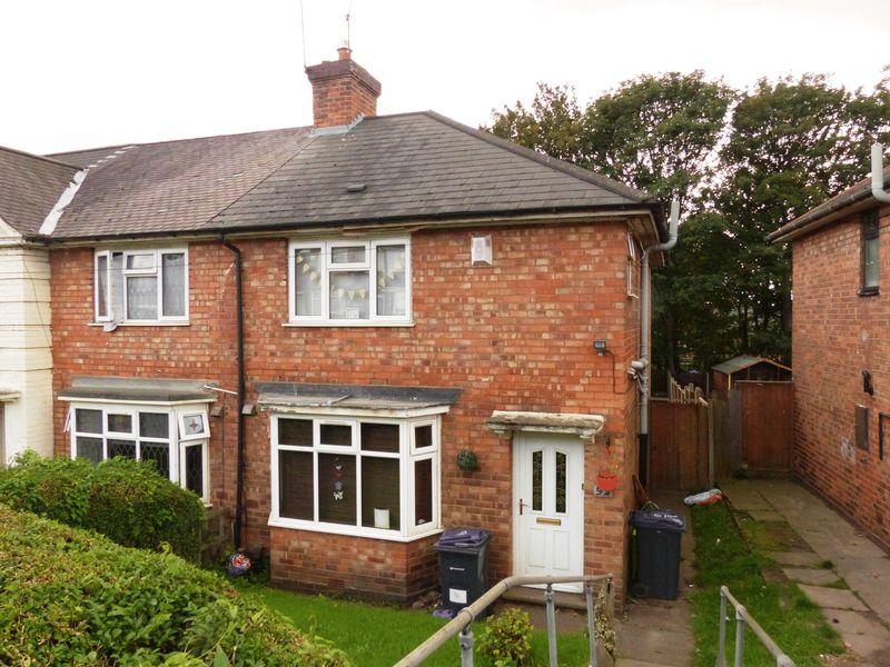 Parkeston Crescent, Kingstanding, Birmingham 3 bed end of terrace house £125,000