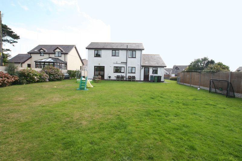 Bethel, Anglesey 4 bed detached house £1,000 pcm (£231 pw)