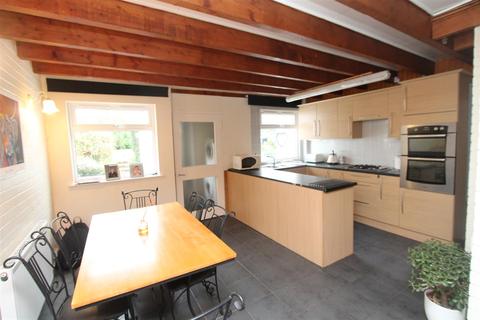 3 bedroom terraced house to rent - Stoneycroft, Welwyn Garden City