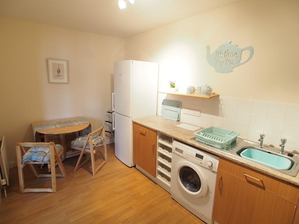 Kitchen (2)