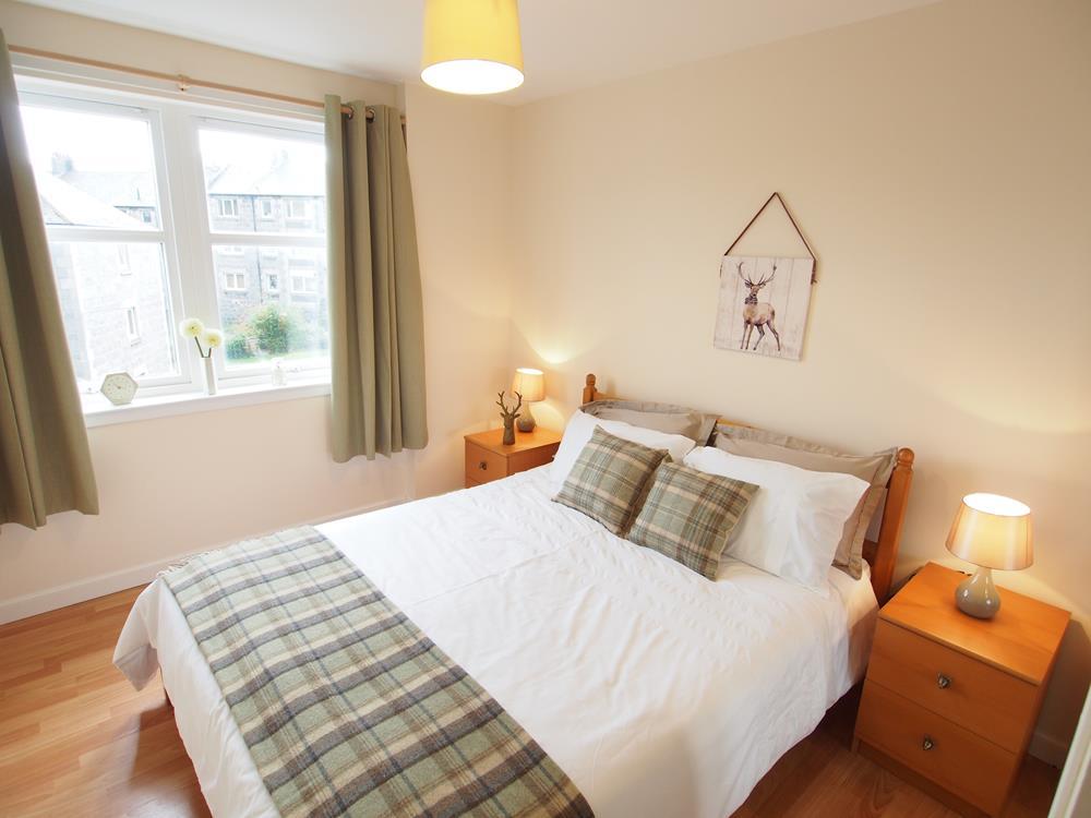 Bedroom 1 (3)