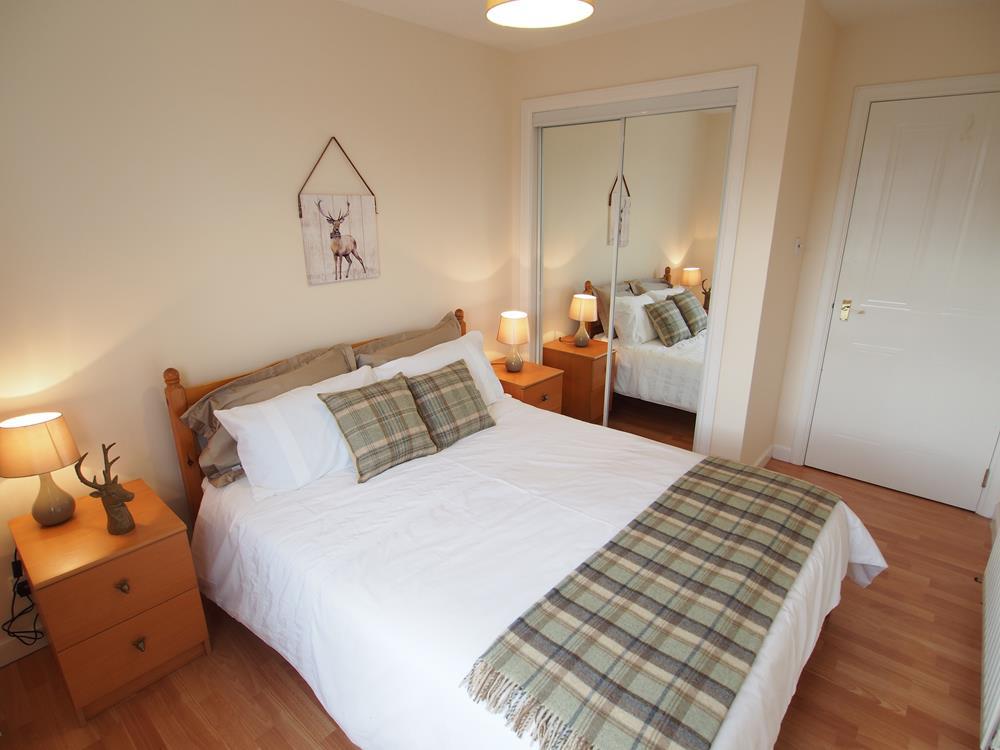 Bedroom 1 (2)