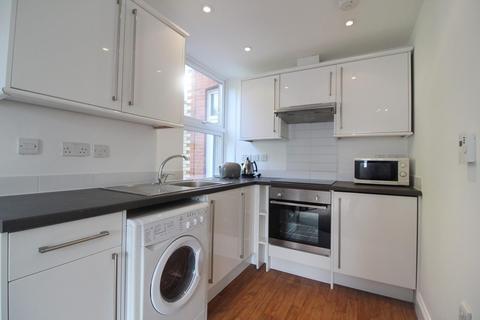 Studio to rent, London Road, Reading, RG1