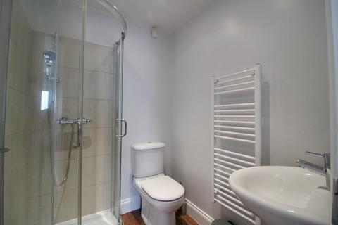 Studio to rent, London Road, Reading, RG1