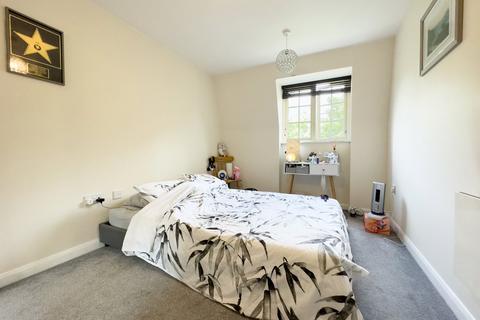 2 bedroom apartment to rent, Woodford Way, Witney, Oxfordshire, OX28