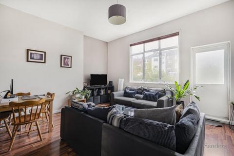 1 bedroom flat to rent, Sandringham Road, Hackney E8