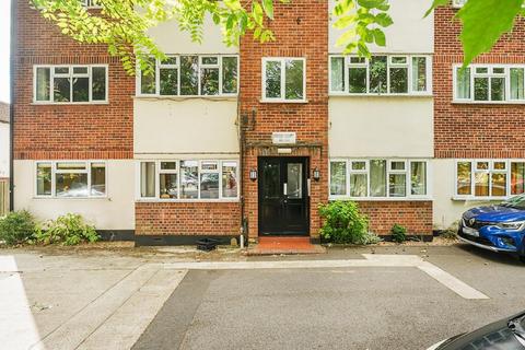 2 bedroom apartment to rent, Bridge Court,  Maidenhead,  SL6