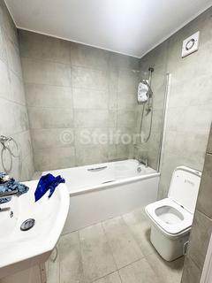 Studio to rent, Malyon Court, Barking Road, London, E6