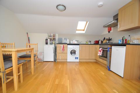 2 bedroom flat to rent, Stapleton Hall Road, Finsbury Park