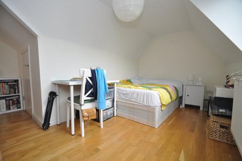 2 bedroom flat to rent, Stapleton Hall Road, Finsbury Park