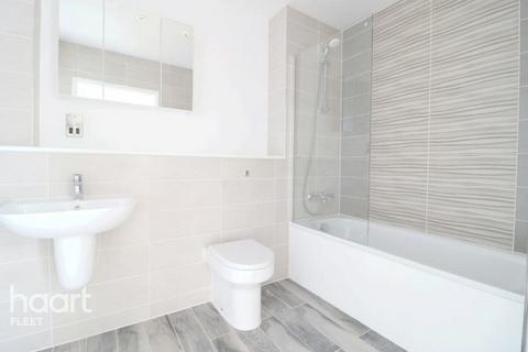 undefined, Farnborough Road, FARNBOROUGH