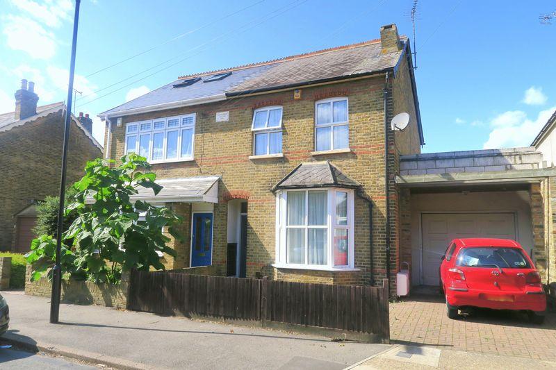 Tachbrook Road, Feltham 2 bed character property £429,950