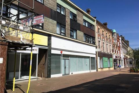 Retail property (high street) to rent, 118 High Street, King's Lynn