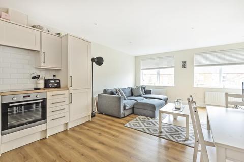 1 bedroom apartment to rent - George Street,  Banbury,  OX16