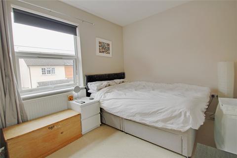 2 bedroom maisonette for sale, Chapel Grove, Addlestone, Surrey, KT15