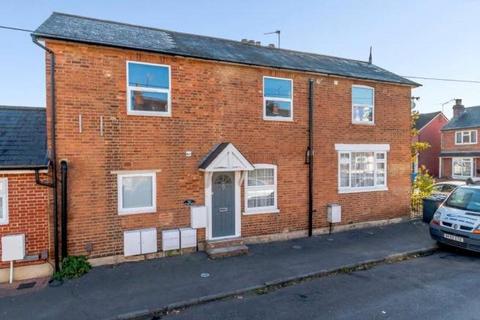 2 bedroom maisonette for sale, Chapel Grove, Addlestone, Surrey, KT15