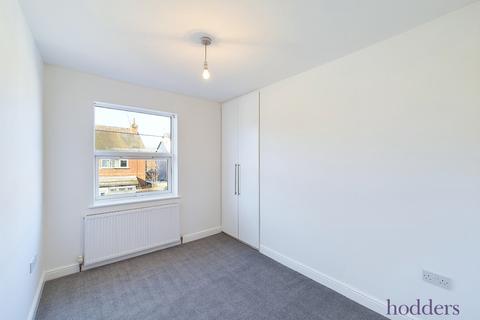 2 bedroom maisonette for sale, Chapel Grove, Addlestone, Surrey, KT15