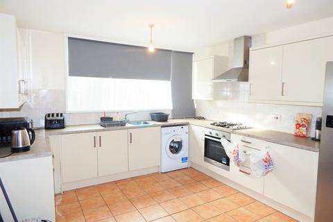 1 bedroom in a house share to rent - Blenheim Gardens, Brixton Road, London, SW2