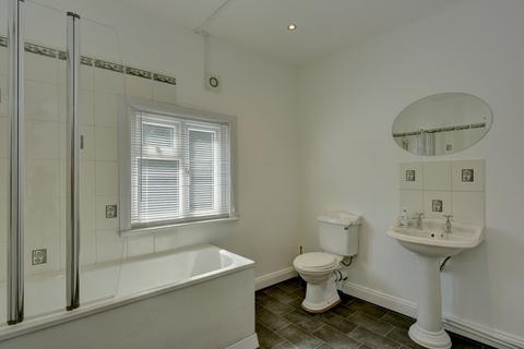 1 bedroom in a house share to rent, Albemarle Road, Taunton TA1