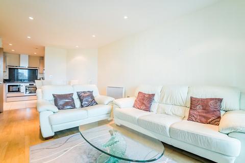 2 bedroom apartment for sale, Jellicoe House, 4 St George Wharf, SW8