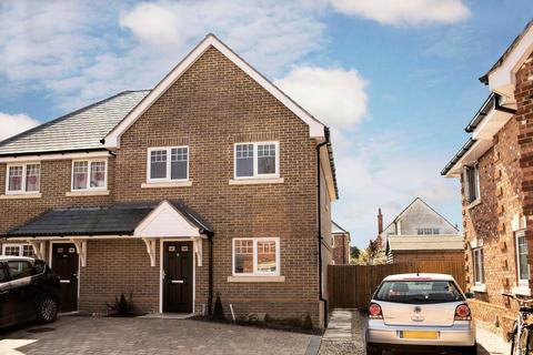 2 bedroom end of terrace house to rent - Heather Hill Close, Earley, Reading, RG6 7EF